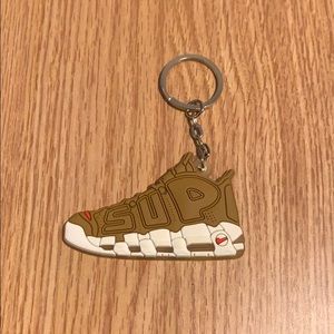 Nike Air More Uptempo X Supreme Collab Keychain🔥
